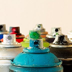 Festékek, lakkok, vegyi anyagok